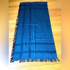 Gucci Jaquard Scarf: Price FIRM
